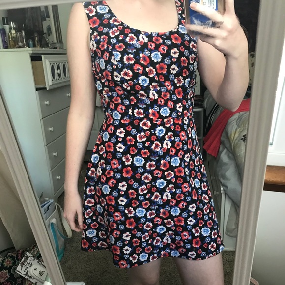 Forever 21 Dresses & Skirts - Forever 21 floral dress